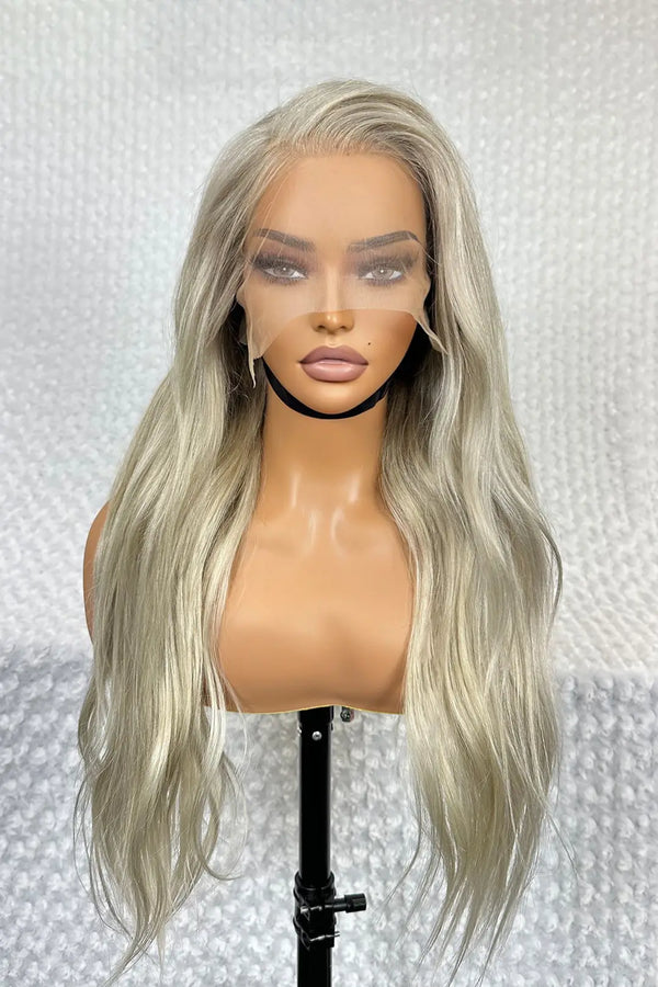 Lace Humana Ondulada Loira 70cm 13x4 HD - Modelo Carmem