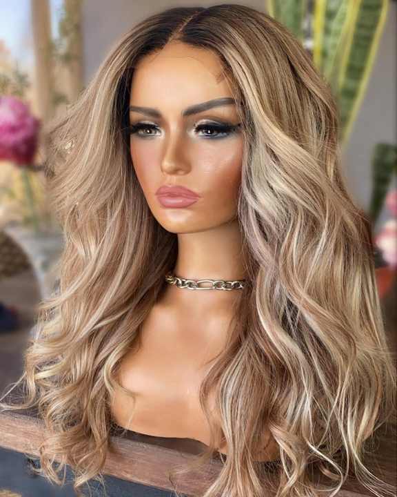 Lace Front Humana Ondulada 55cm 13x4 HD - Andrea