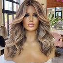 Lace Humana Ondulada Loira com Mechas 50cm - Ariane