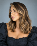 Lace Humana Ondulada Loira 45cm 13x4 HD - Modelo Renata Cabelo Brasileiro