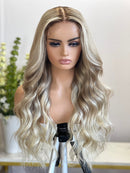 Peruca Lace Humana Loiro 70cm 13x4 HD - Sophia