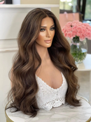 Lace Humana Ondulada Morena Iluminada 70cm - 13x4 HD