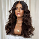 Lace Humana Ondulada 55cm Morena Iluminada 5x5HD - Modelo Jaqueline