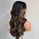 Lace Humana Ondulada 70cm 13x4HD - Modelo Micaela Cabelo Humano Malasiano